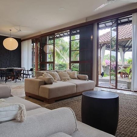 Mumbul Villas Nusa Dua  Exterior photo